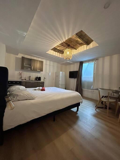 Cellar- Appartement Sous-Sol Atypique ランス エクステリア 写真